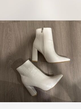 White Croc-Embossed Pointed Toe Ankle Boots